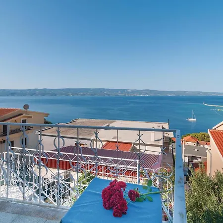 Apartment Gorgeous In With House Sea View